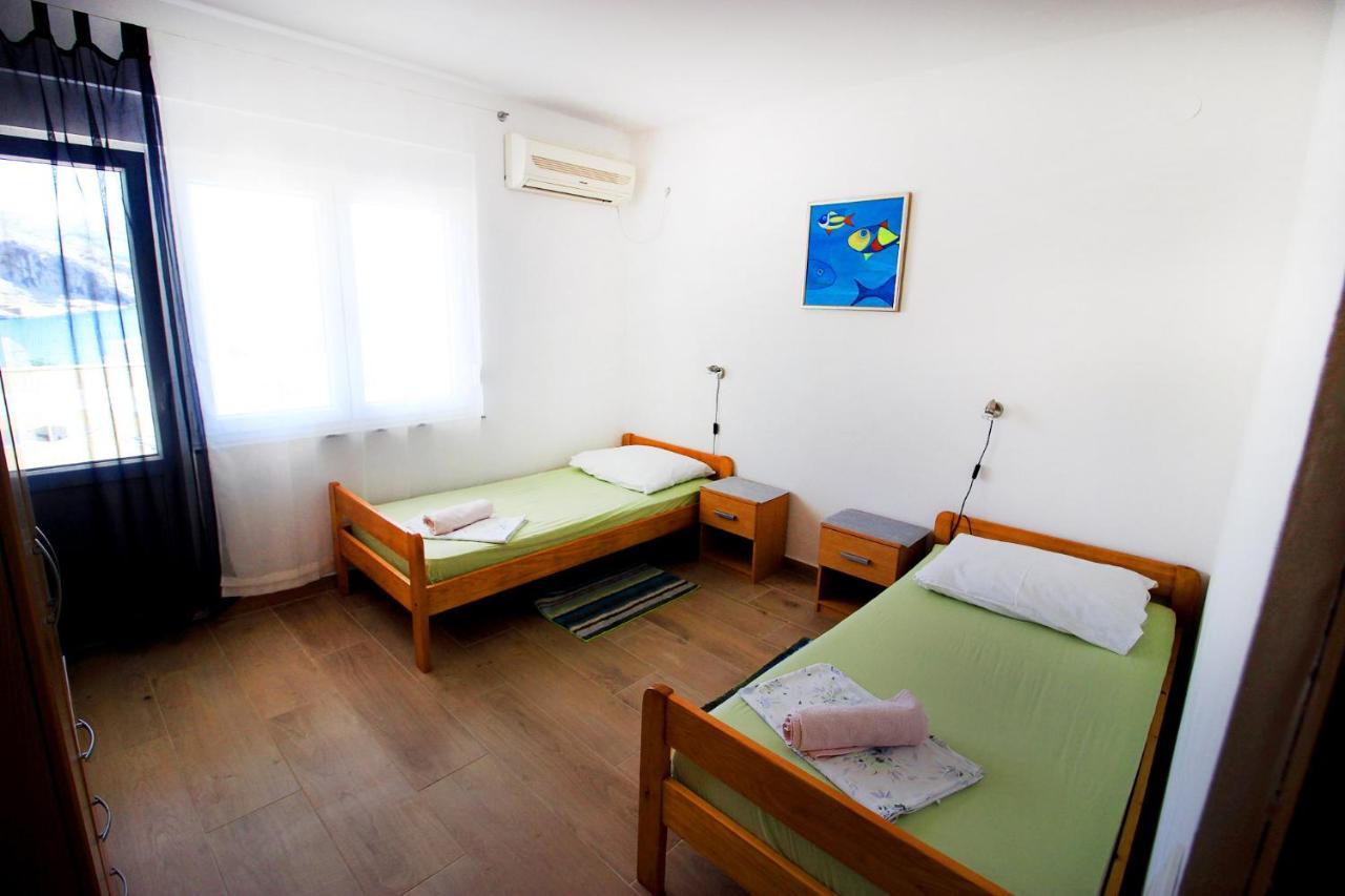 The Peaceful Vacation Apartment Metajna Exterior foto